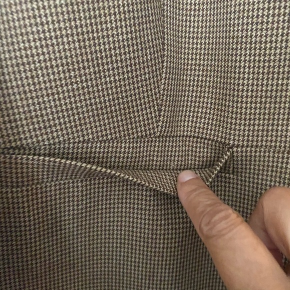 Brown Houndstooth Blazer - Picture 6 of 9